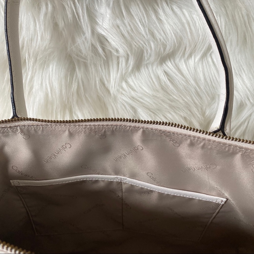 Calvin Klein Designer Bag - Picture 7 of 10